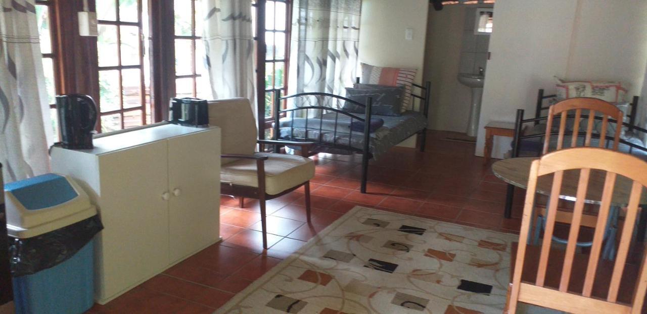 Bed and Breakfast Thrush Nest Durban à Pinetown Extérieur photo